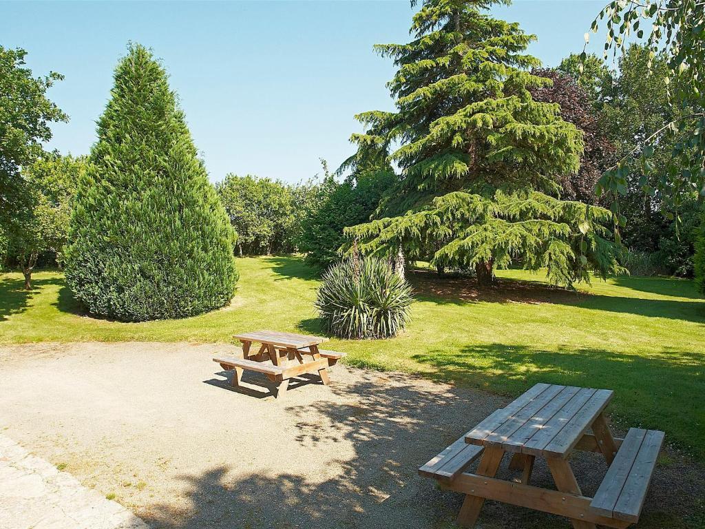 Hotel Domaine Le Puits De Jeanne Plouégat-Moysan Habitación foto